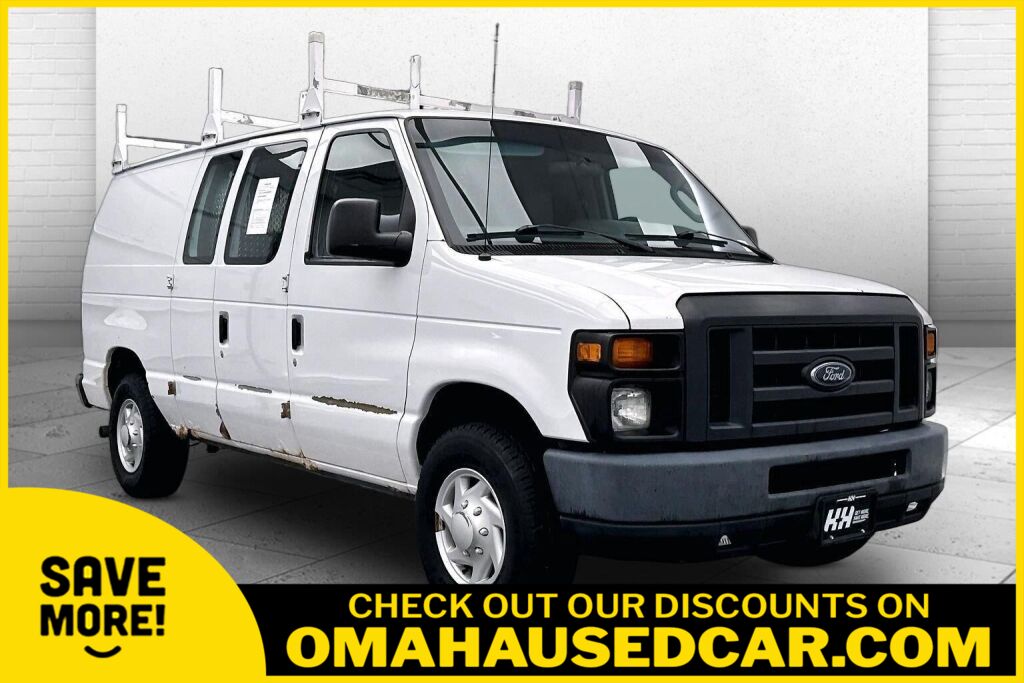 White 2013 Ford E-Series Van Rear-Wheel Drive