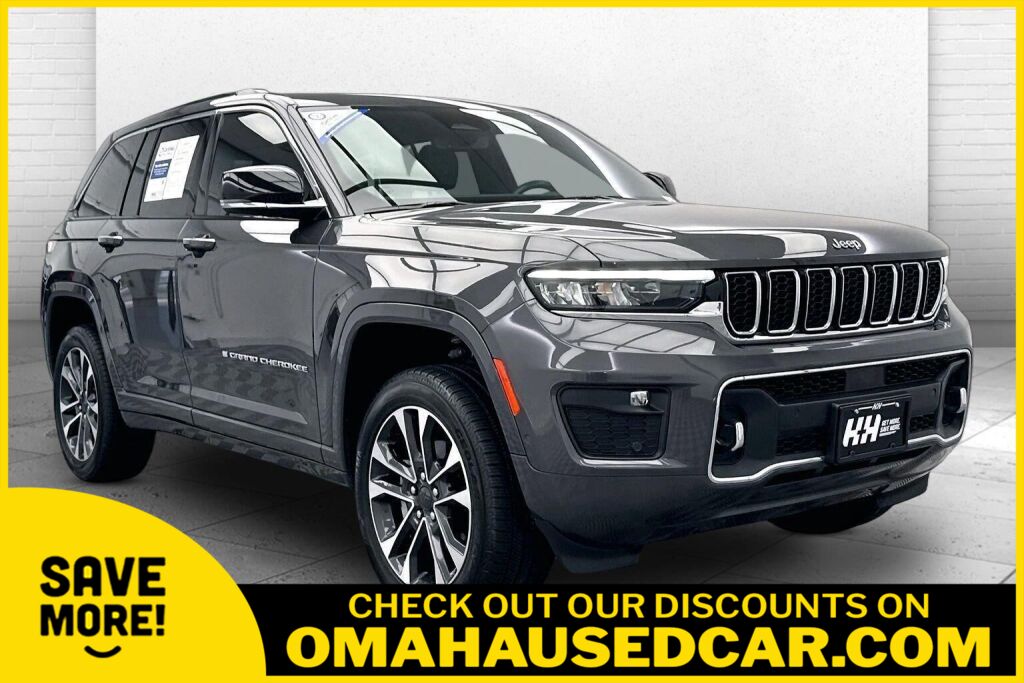 Baltic Gray Metallic Clearcoat 2022 Jeep Grand Cherokee SUV / Crossover Four-Wheel Drive 8-Speed Automatic
