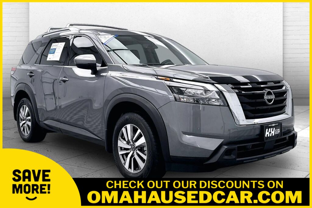 2025 Nissan Pathfinder SL 4WD