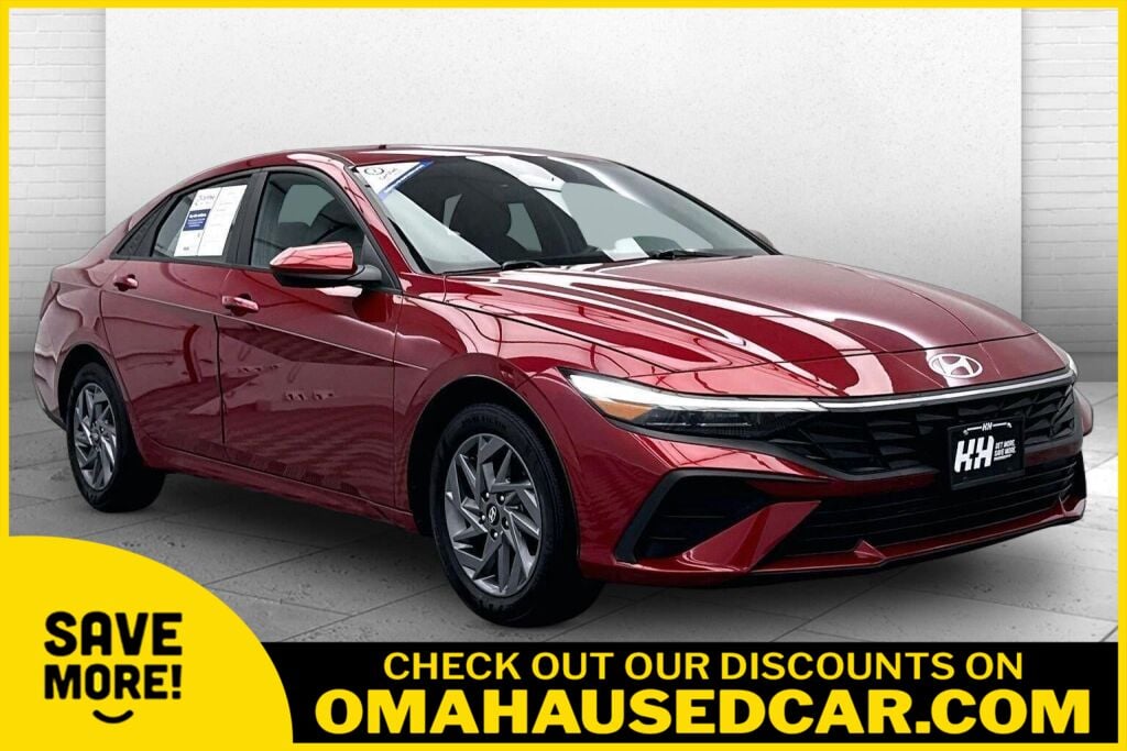 2024 Hyundai Elantra SEL FWD