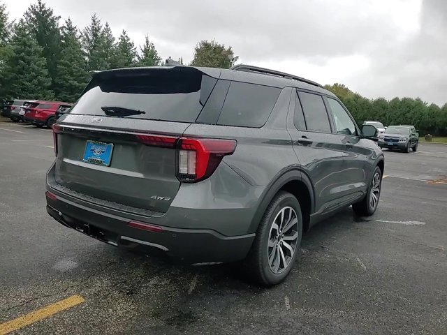 2025 Ford Explorer ST-Line photo 3