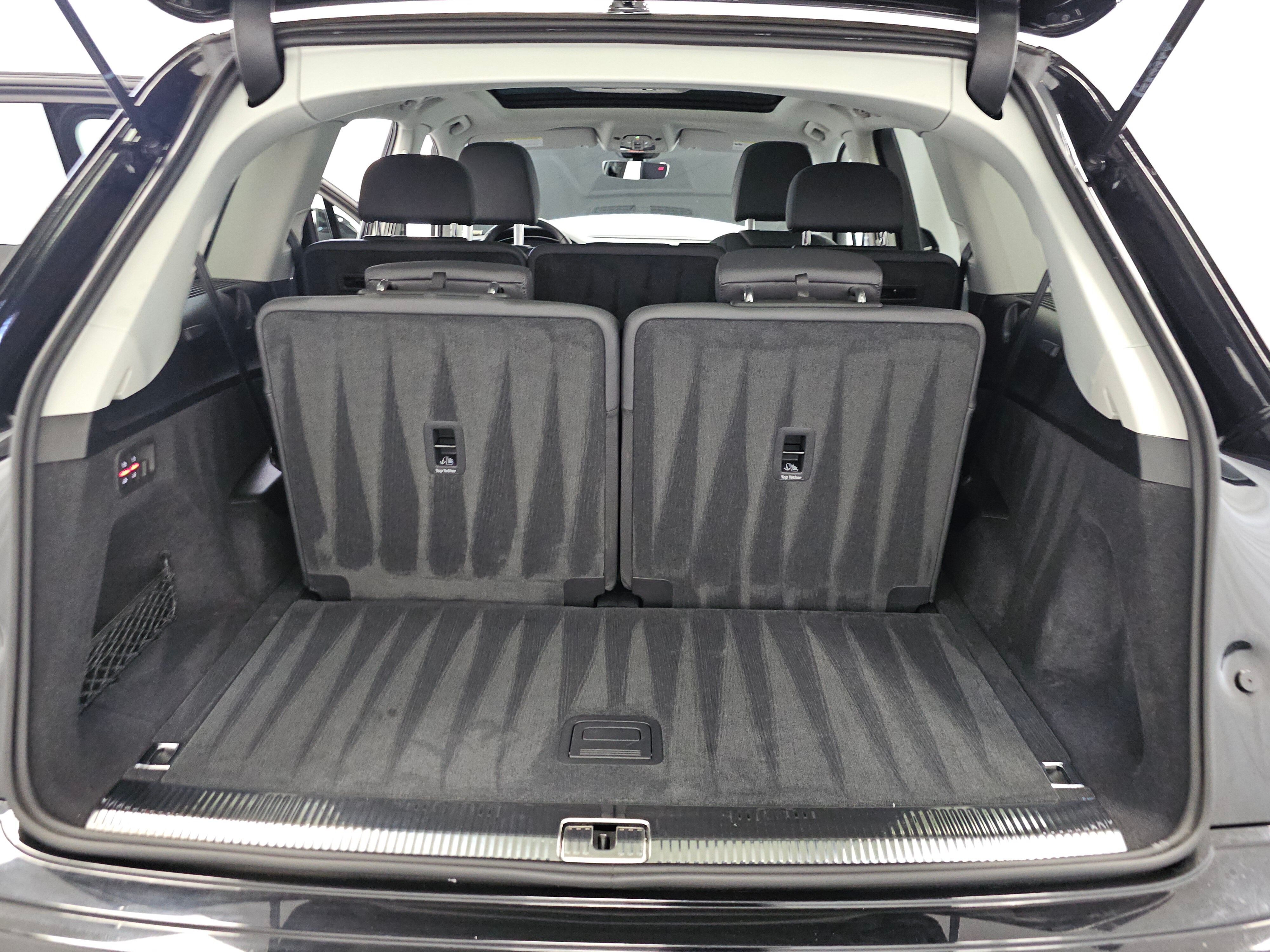 2023 Audi Q7 55 Premium Plus photo 4