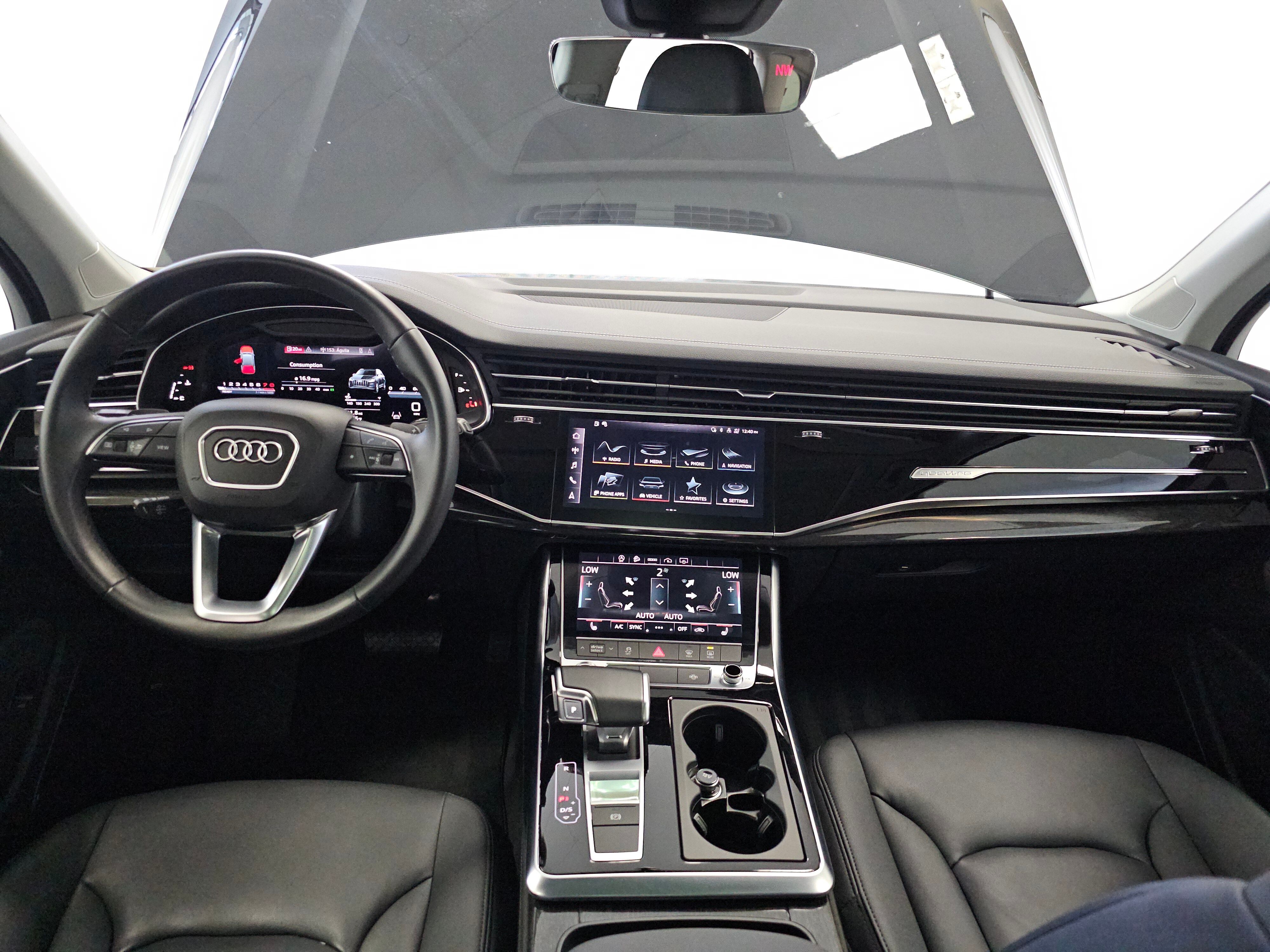 2023 Audi Q7 55 Premium Plus photo 8