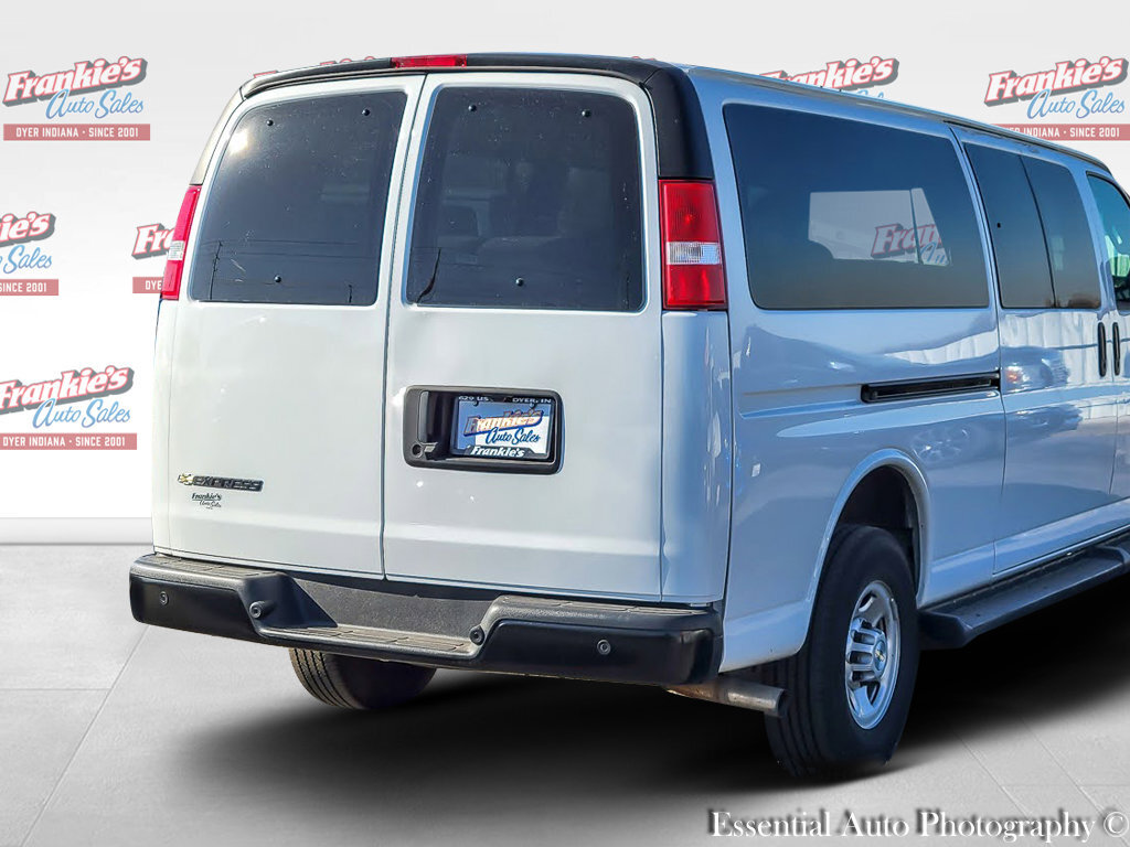 2023 Chevrolet Express LS photo 5
