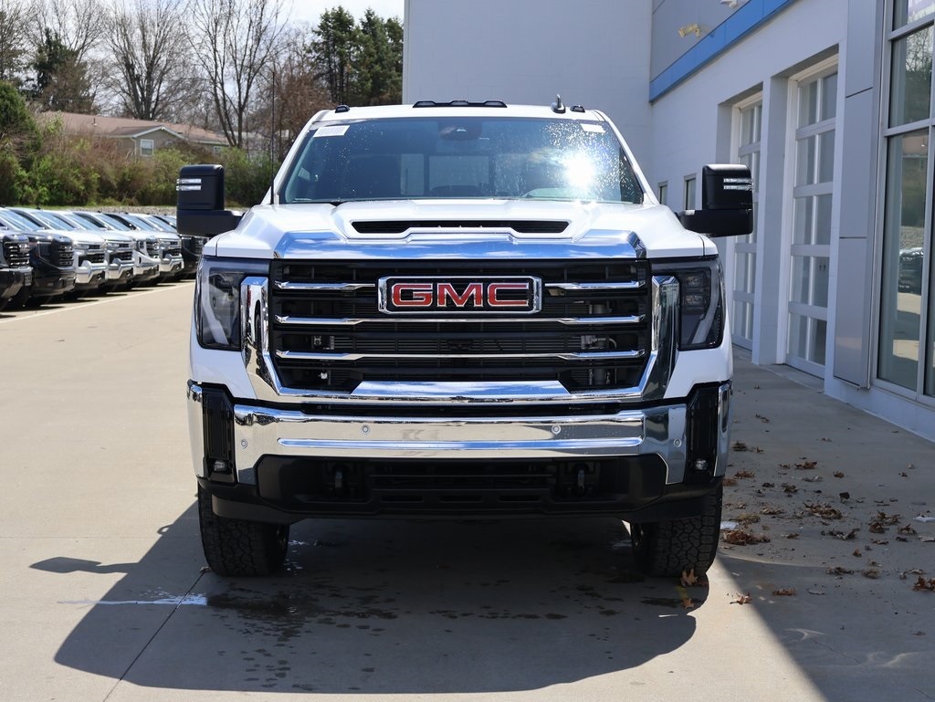 2025 Gmc Sierra 2500 HD SLE photo 4