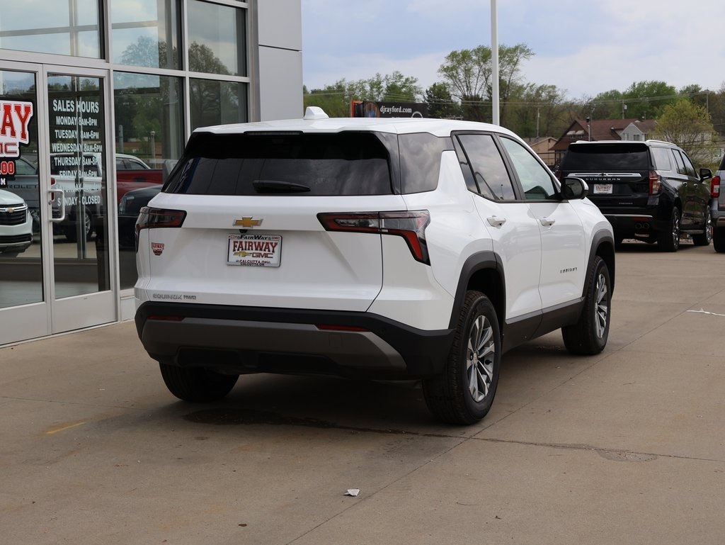 2025 Chevrolet Equinox LT photo 3