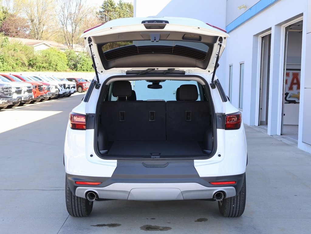 2025 Chevrolet Blazer 2LT photo 9