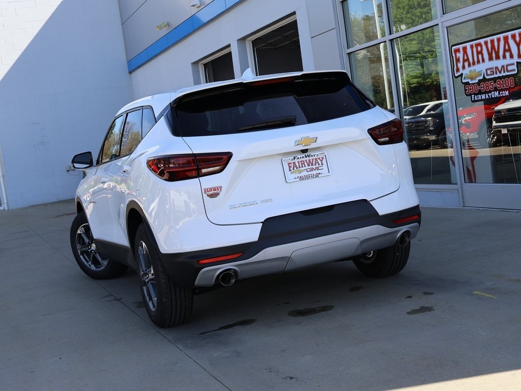2025 Chevrolet Blazer 2LT photo 10