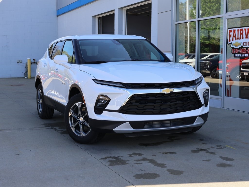 2025 Chevrolet Blazer 2LT photo 11