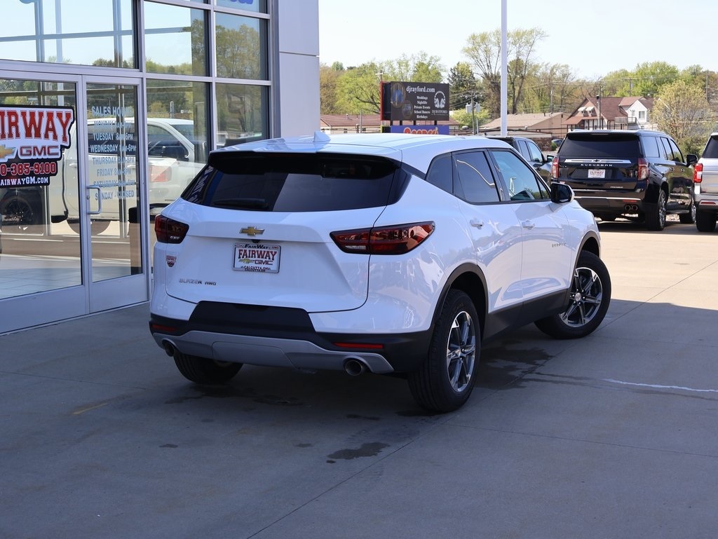 2025 Chevrolet Blazer 2LT photo 12