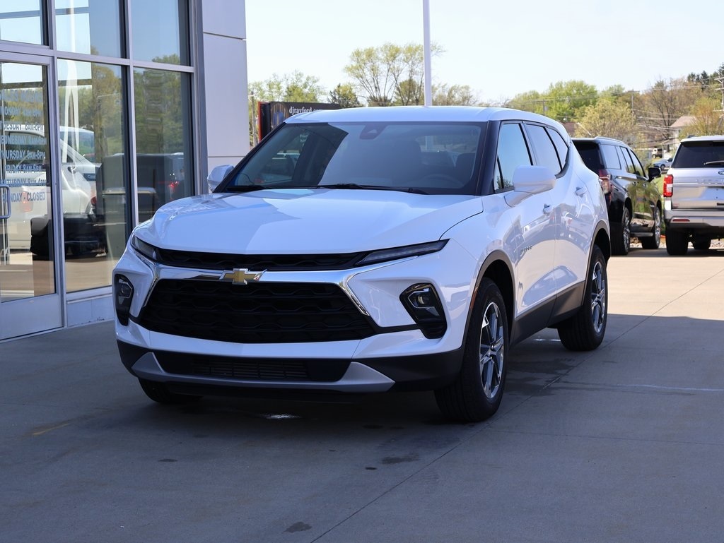 2025 Chevrolet Blazer 2LT photo 5
