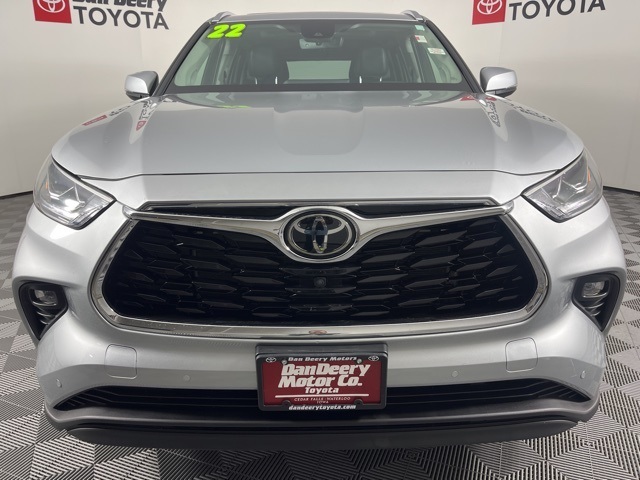 2022 Toyota Highlander Limited photo 3