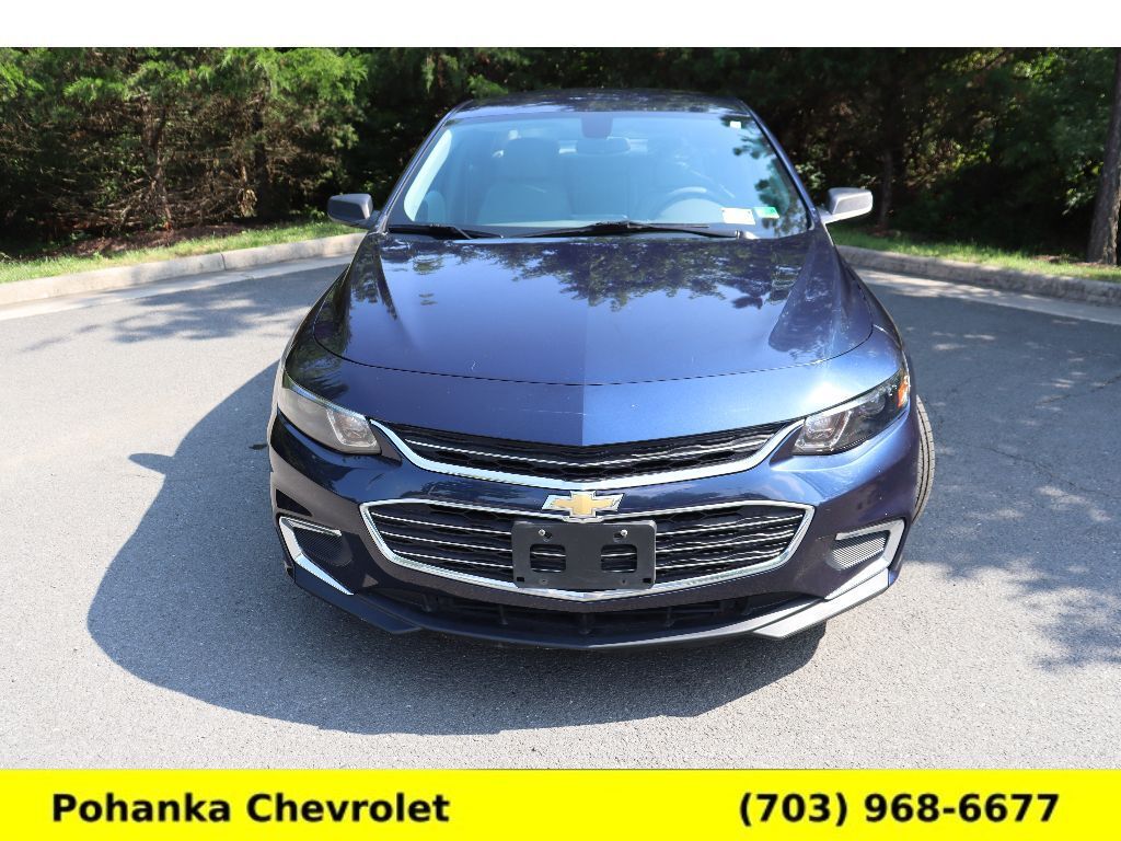 2018 Chevrolet Malibu LS photo 2