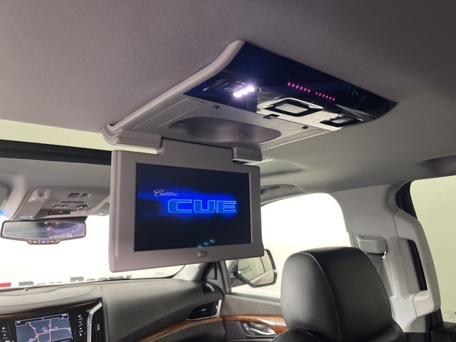 2016 Cadillac Escalade Premium photo 4