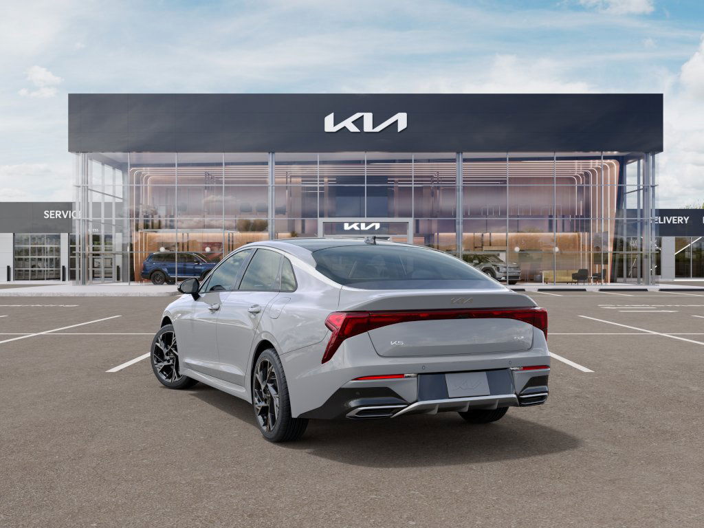 2025 Kia K5 GT-Line photo 3