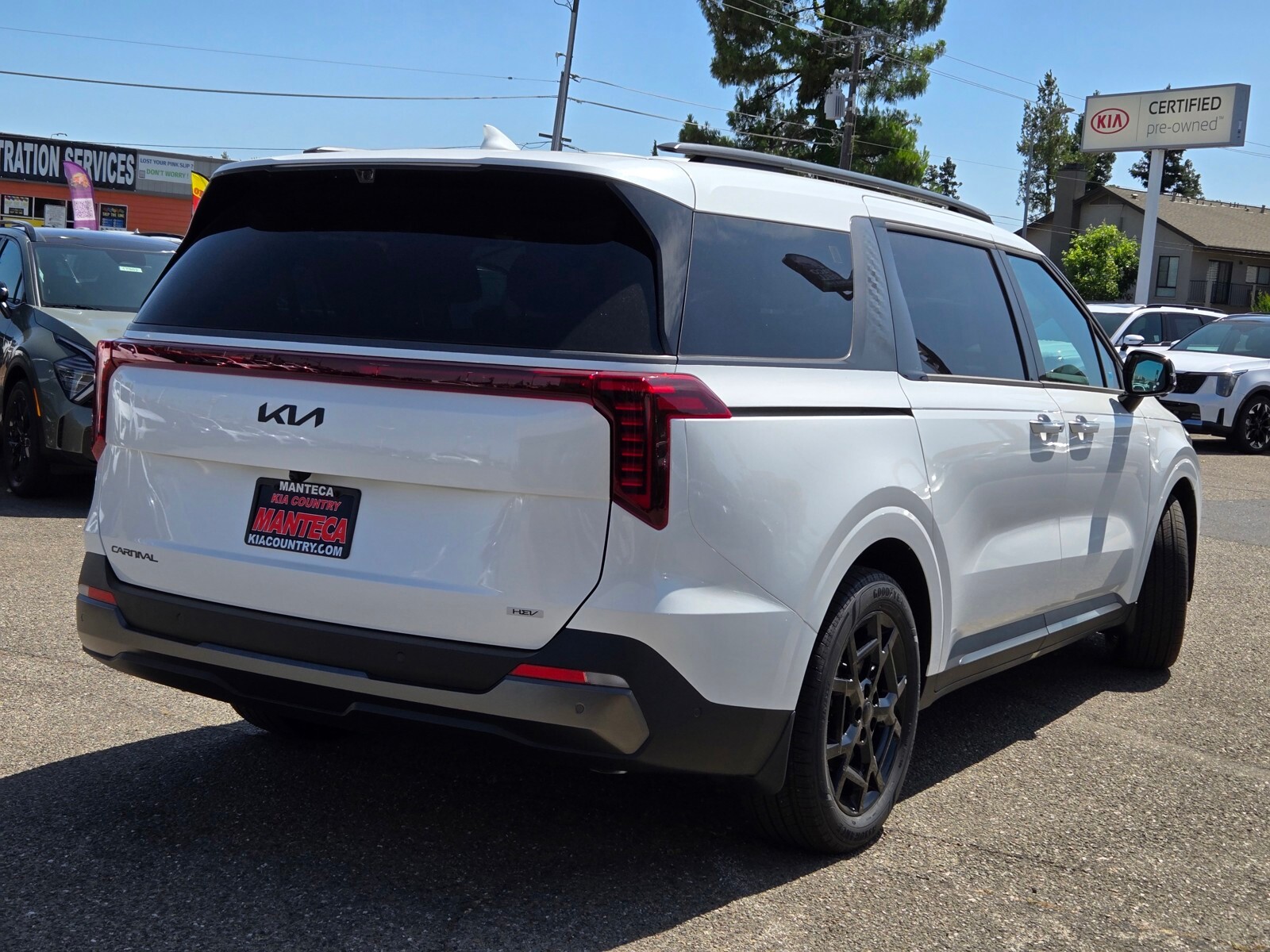 2026 Kia Carnival SX Prestige photo 2