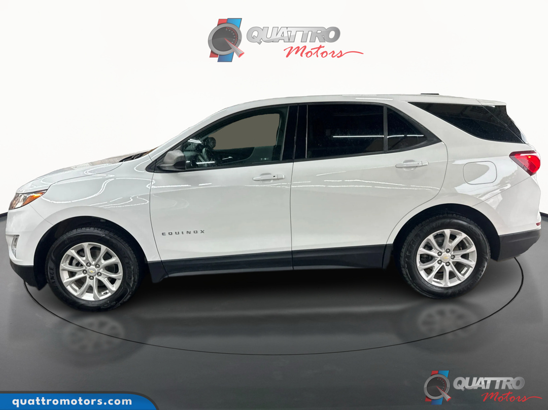 2018 Chevrolet Equinox LS photo 2