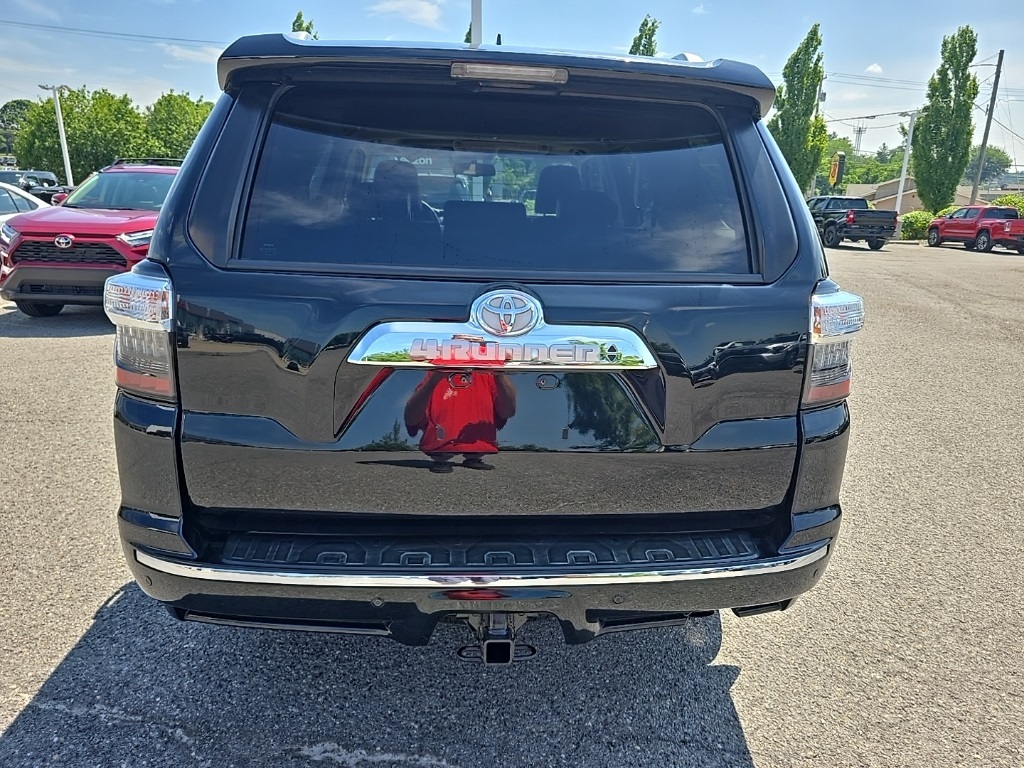 2018 Toyota 4Runner Limited photo 4