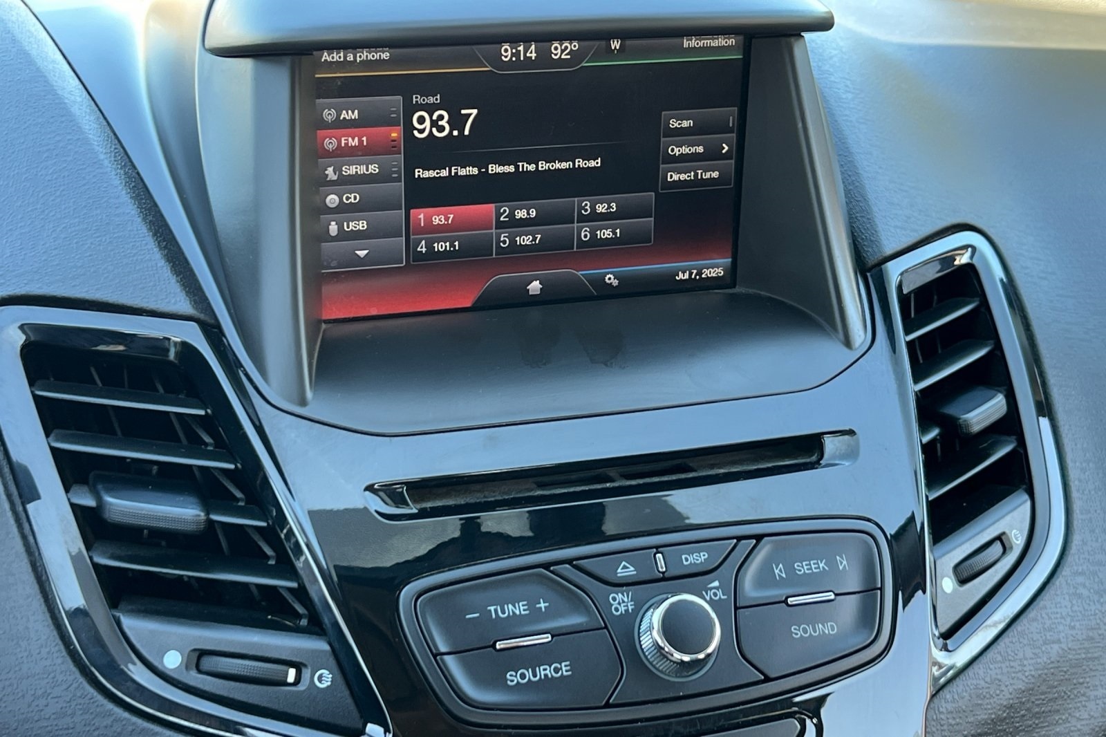 2014 Ford Fiesta SE photo 7