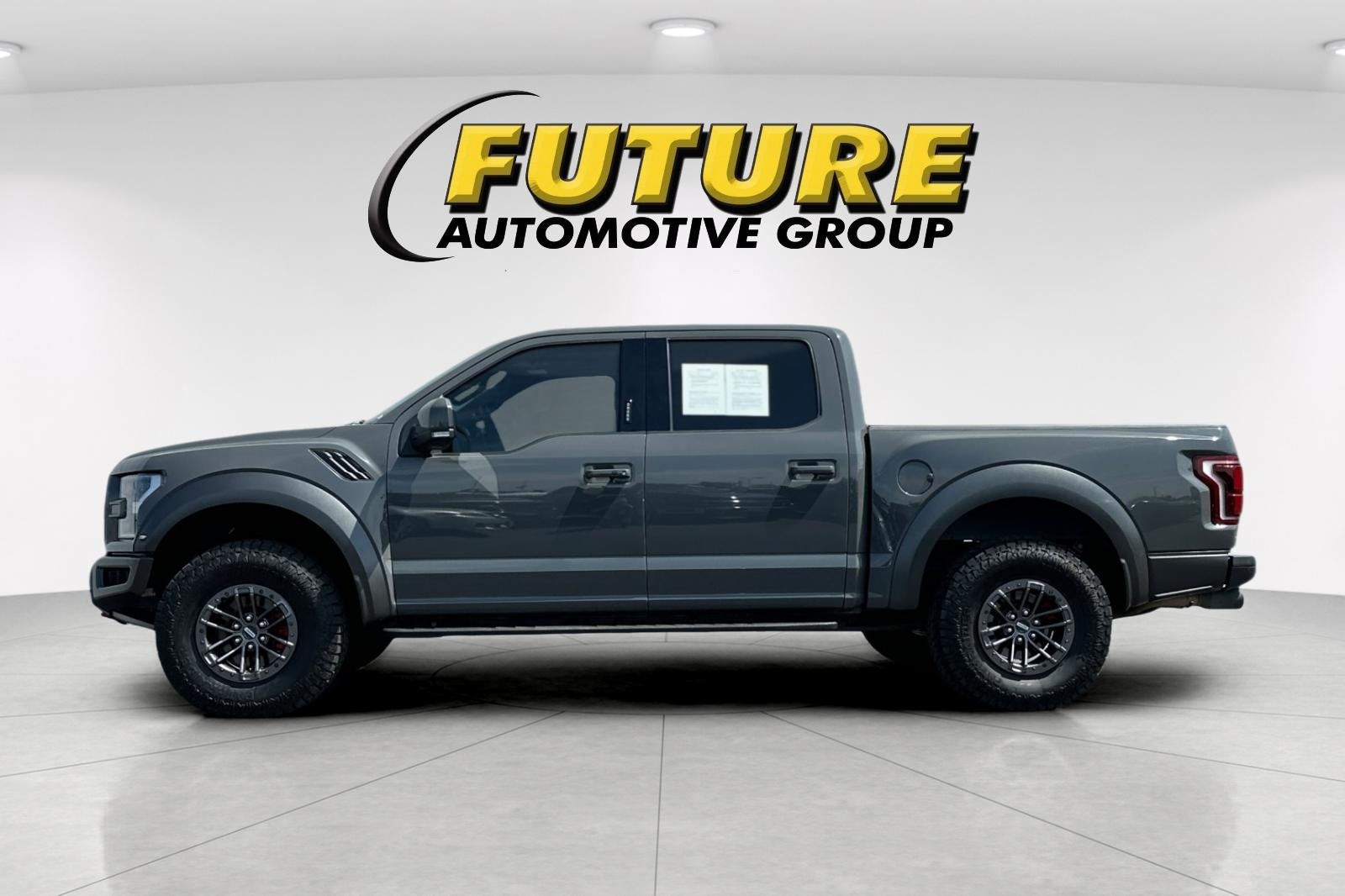 2020 Ford F-150 Raptor photo 2