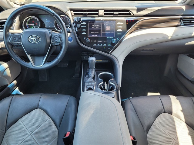 2018 Toyota Camry Hybrid XLE photo 4