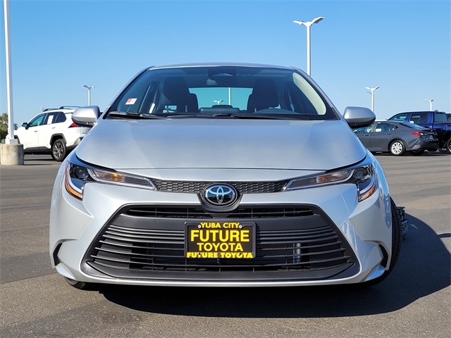 2025 Toyota Corolla LE photo 2