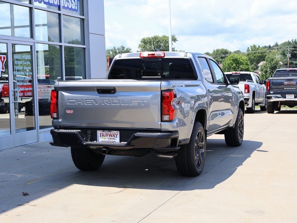 2025 Chevrolet Colorado Z71 photo 2