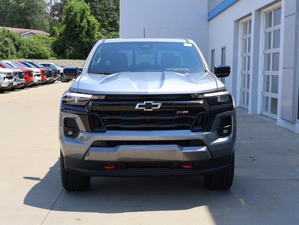 2025 Chevrolet Colorado Z71 photo 3
