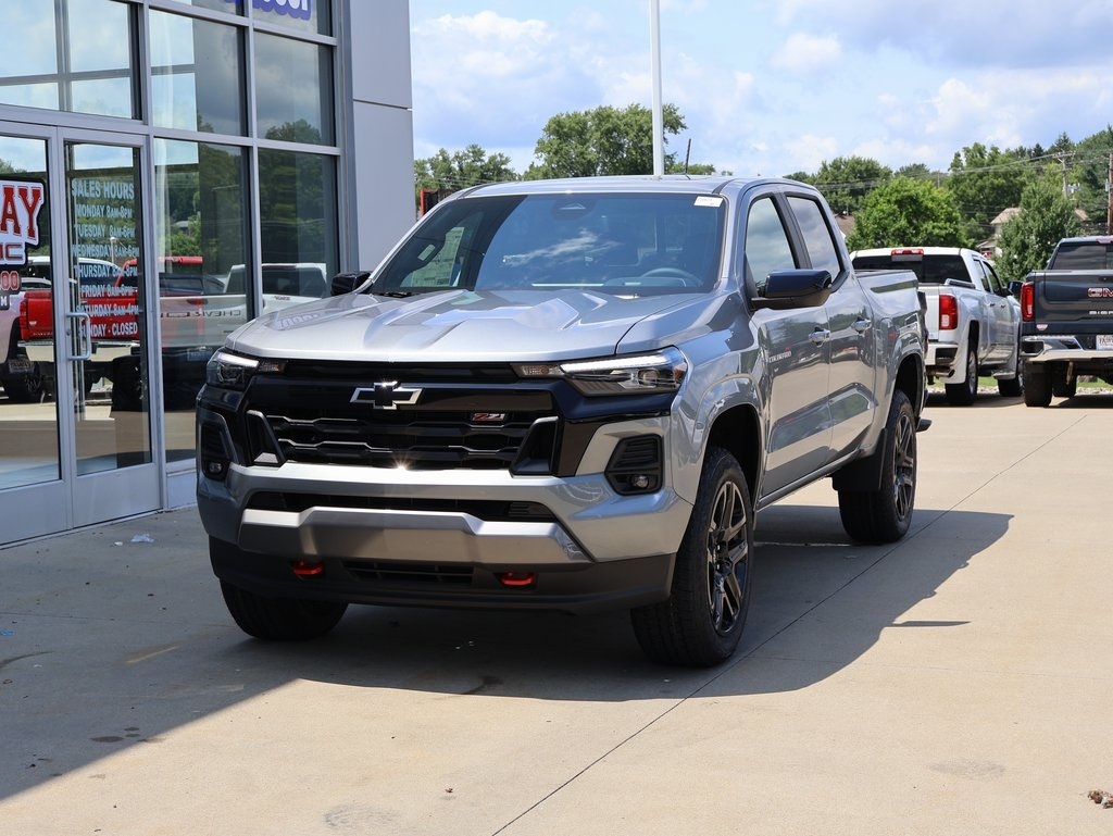 2025 Chevrolet Colorado Z71 photo 4
