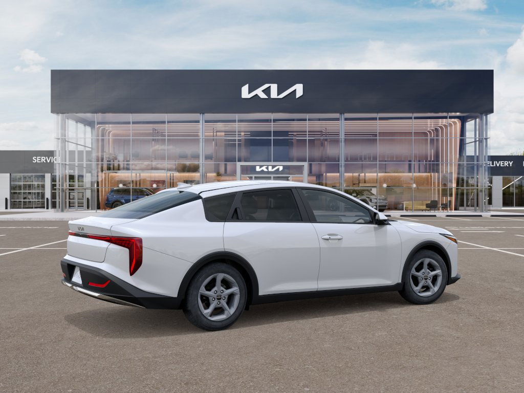 2025 Kia K4 LXS photo 4
