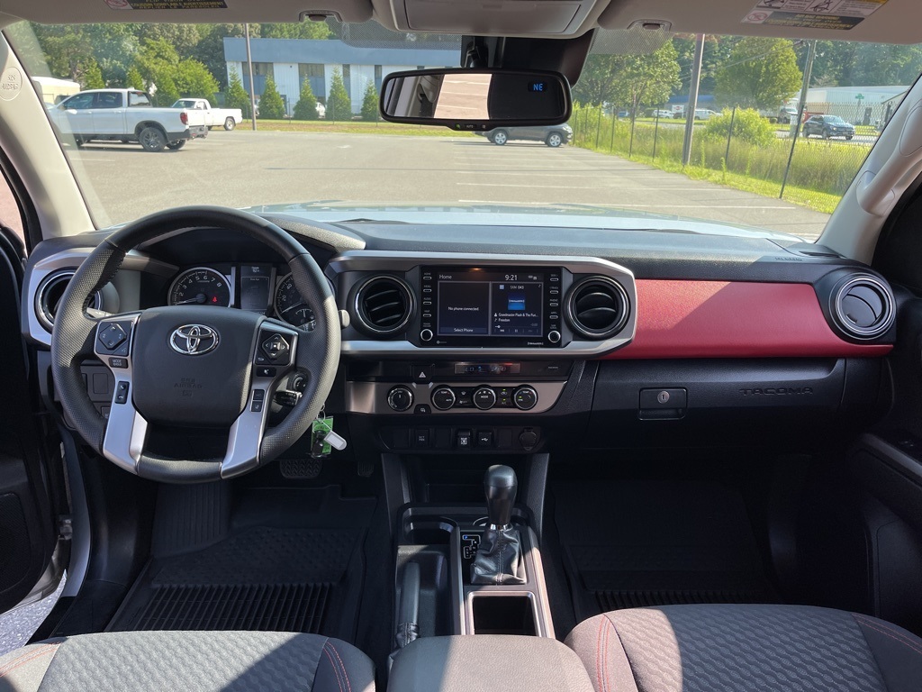 2022 Toyota Tacoma SR5 V6 photo 2