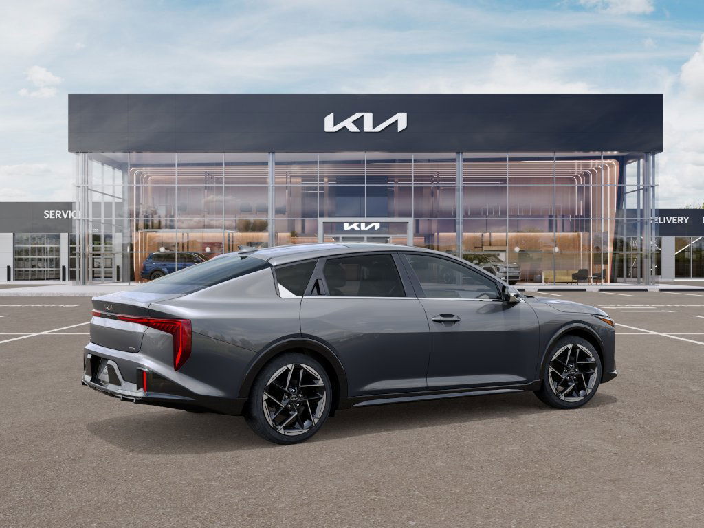2025 Kia K4 GT-Line photo 4