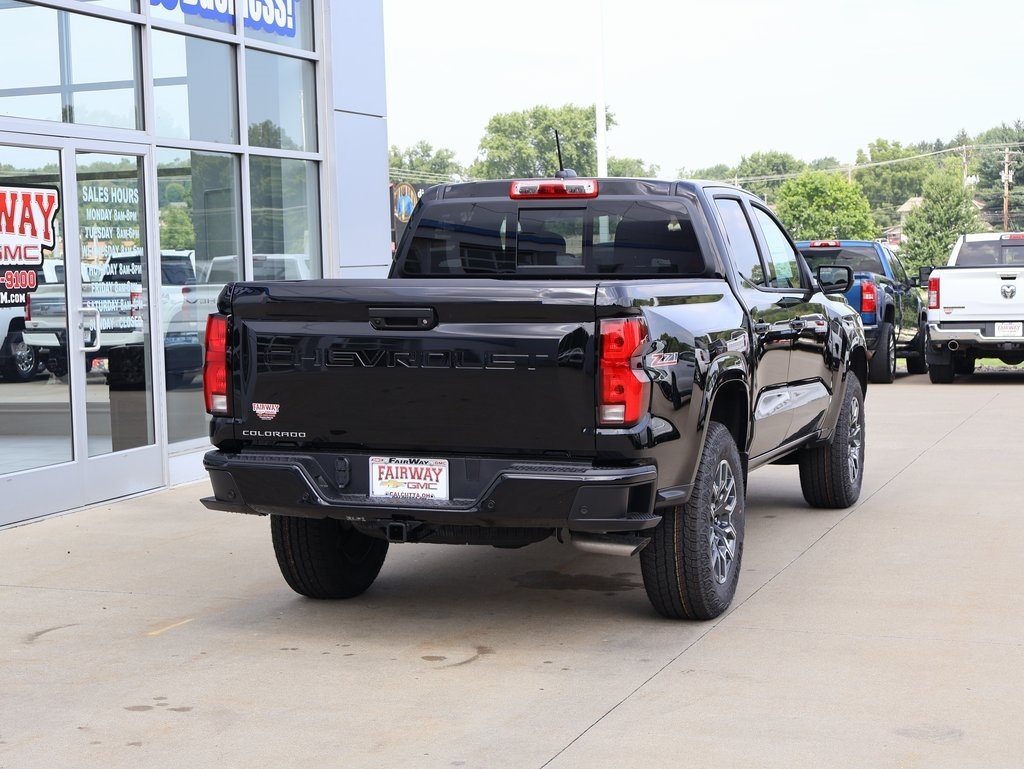2026 Chevrolet Colorado Z71 photo 3