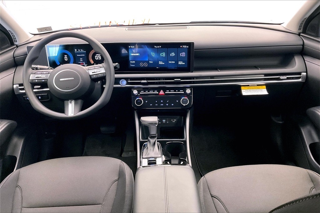 2025 Hyundai Tucson SEL photo 2