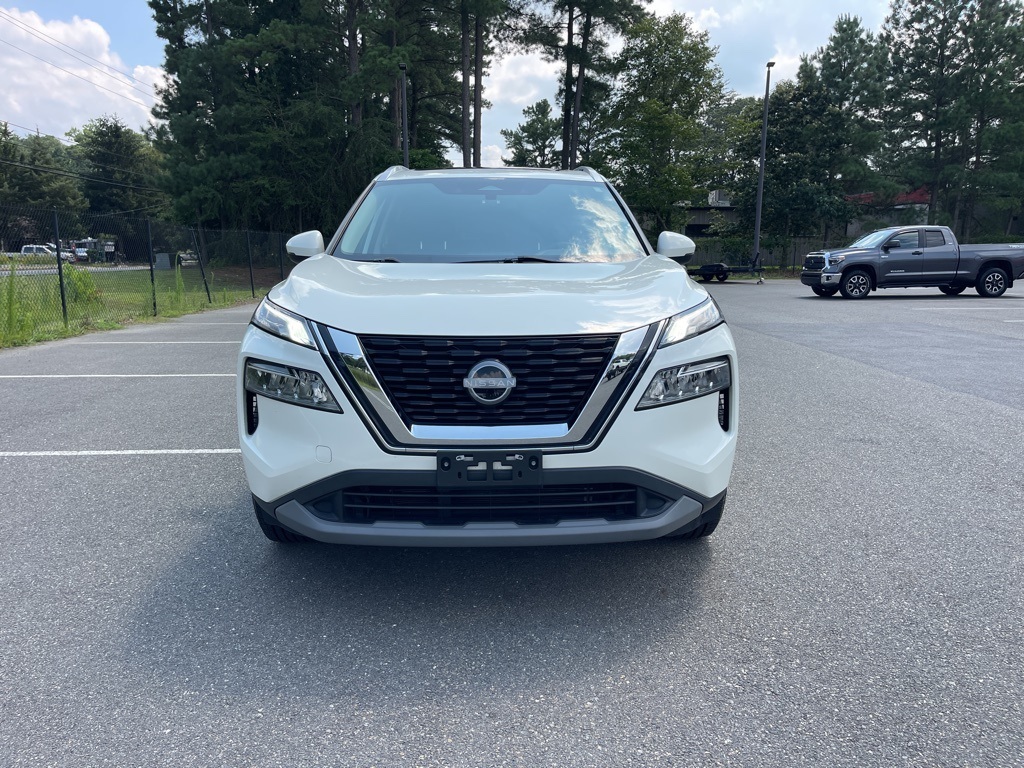 2022 Nissan Rogue SV photo 3