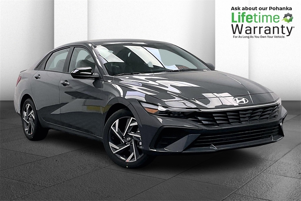 2025 Hyundai Elantra SEL Sport photo 2