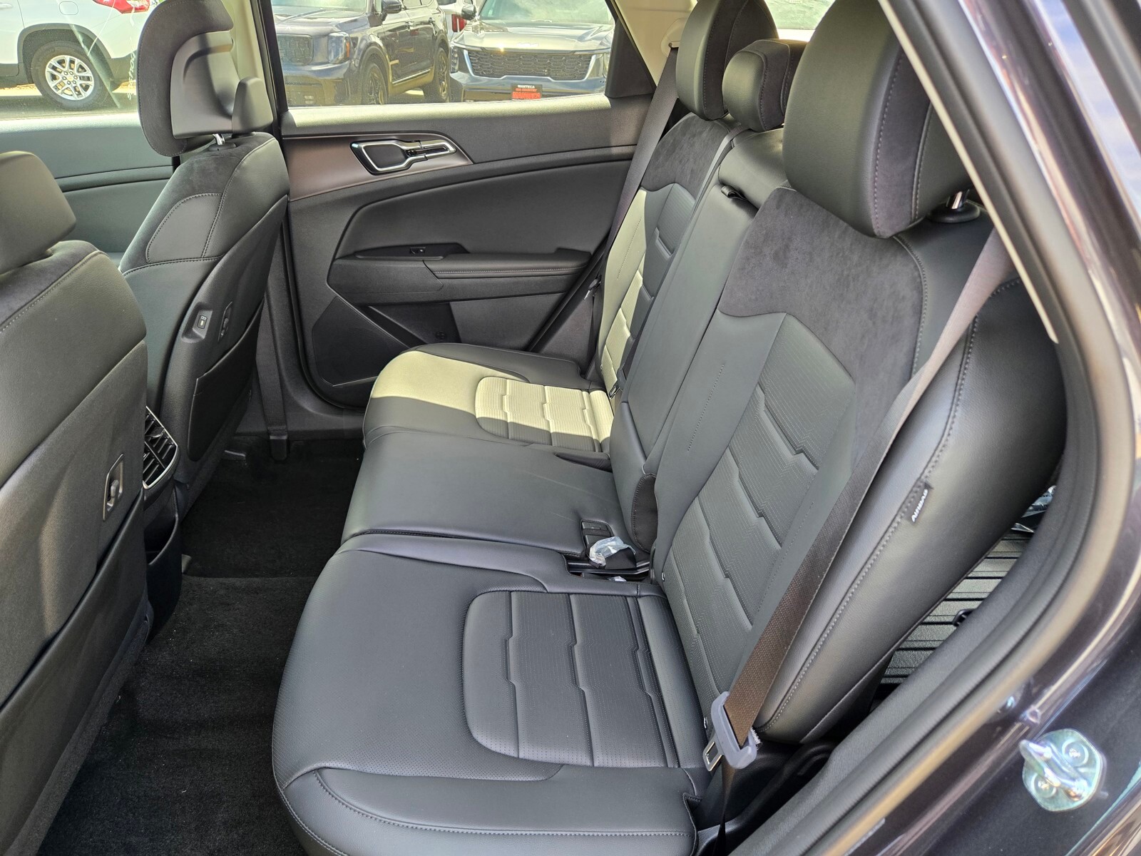 2026 Kia Sportage photo 3