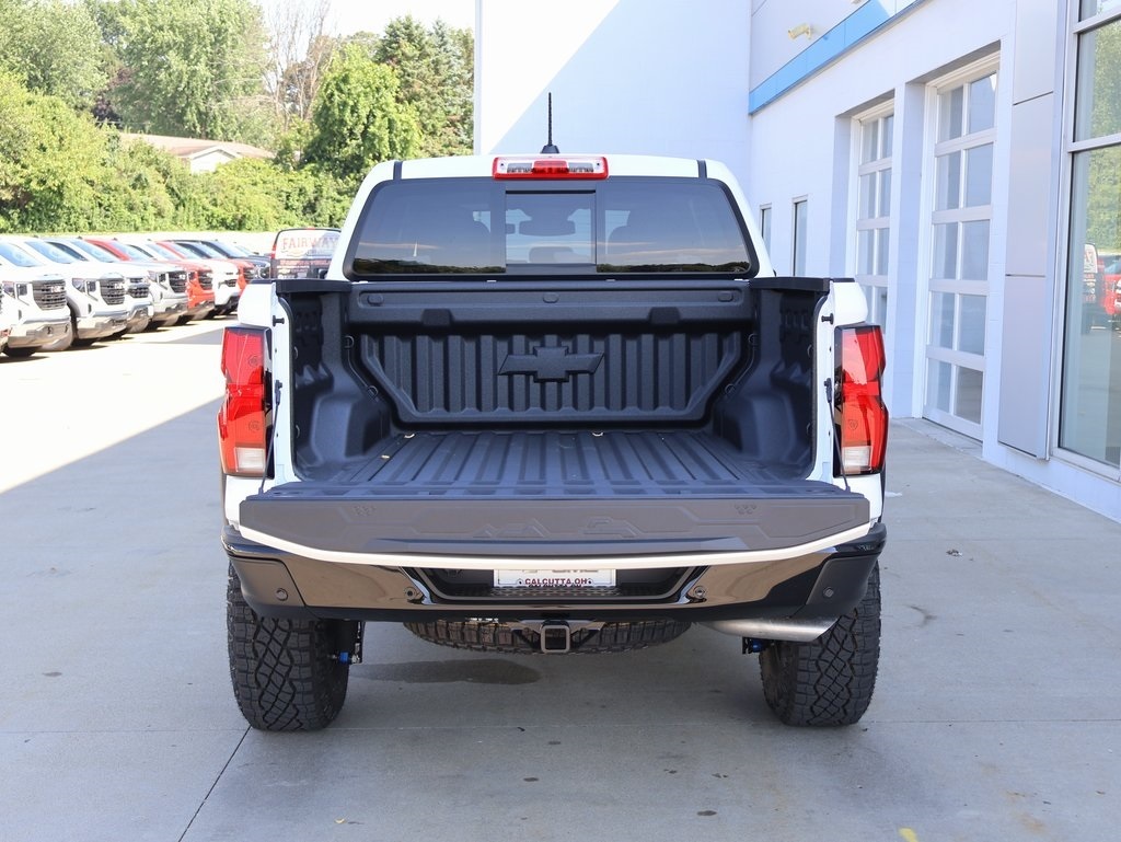 2025 Chevrolet Colorado ZR2 photo 11