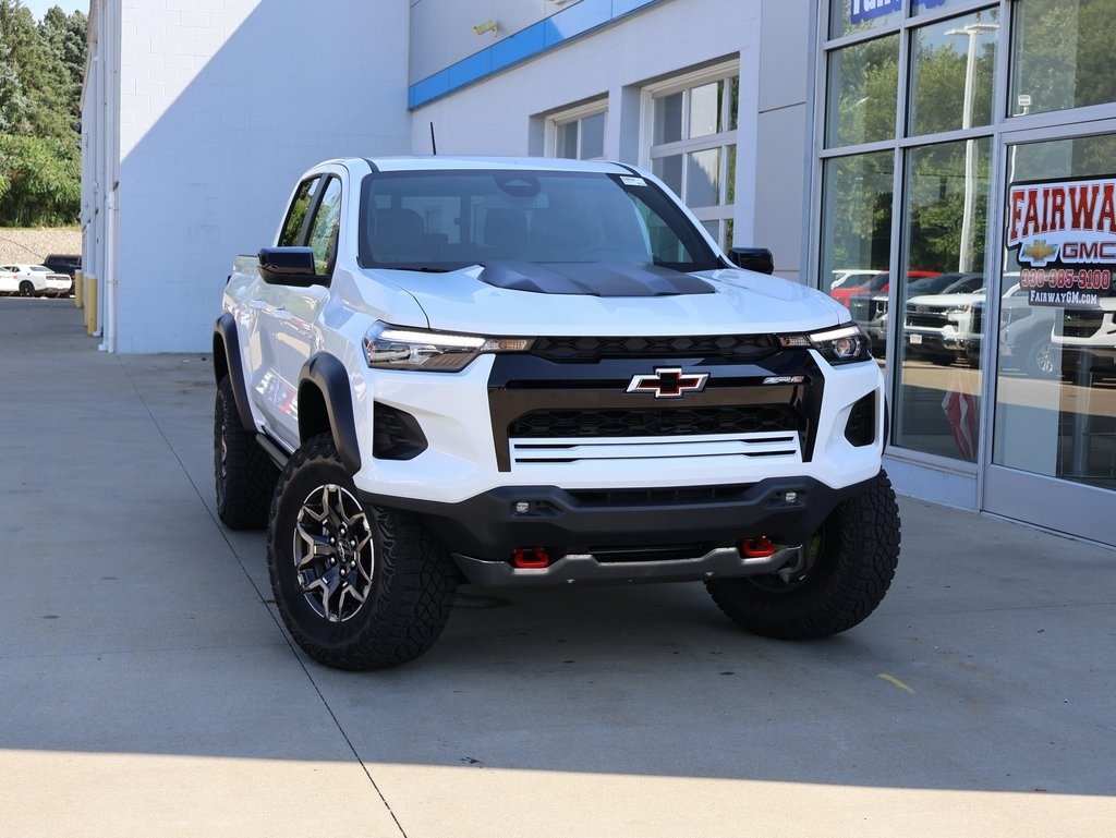 2025 Chevrolet Colorado ZR2 photo 13