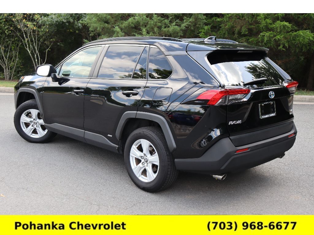 2021 Toyota RAV4 Hybrid LE photo 5