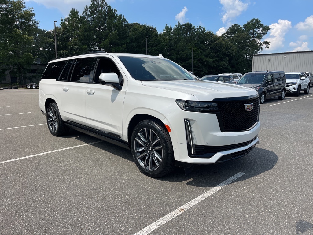 2023 Cadillac Escalade ESV Sport Platinum photo 4