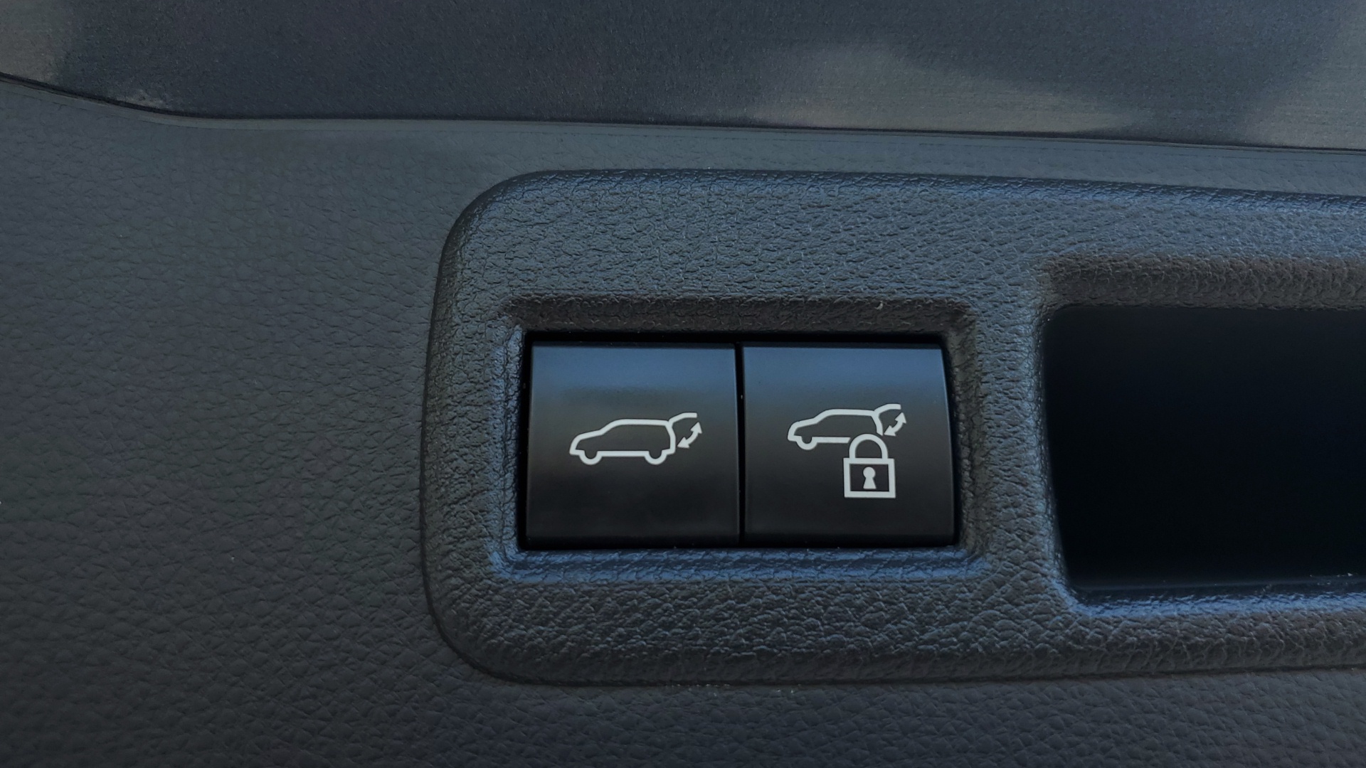 2024 Toyota Venza XLE photo 6