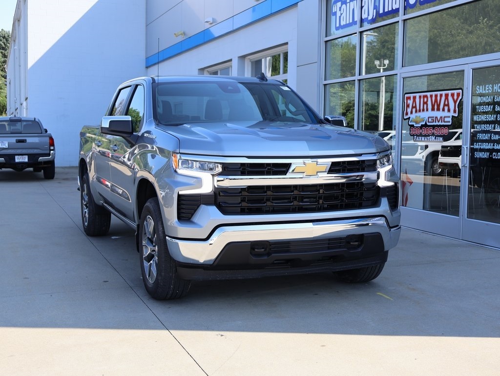 2026 Chevrolet Silverado 1500 LT photo 2