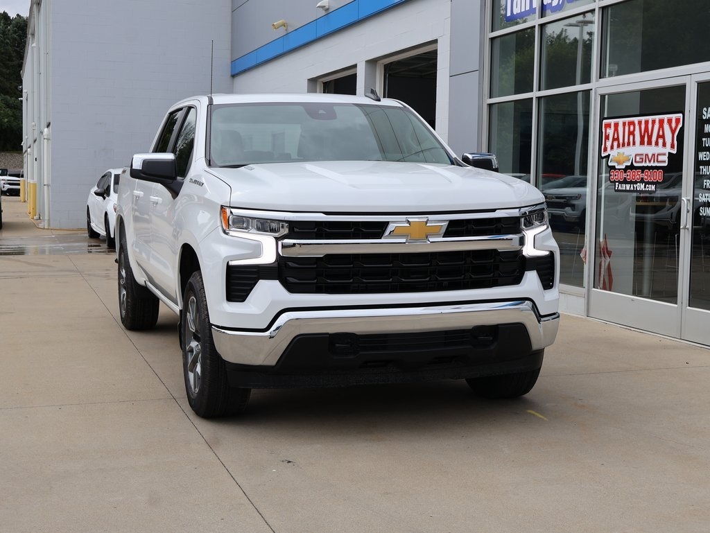 2026 Chevrolet Silverado 1500 LT photo 2