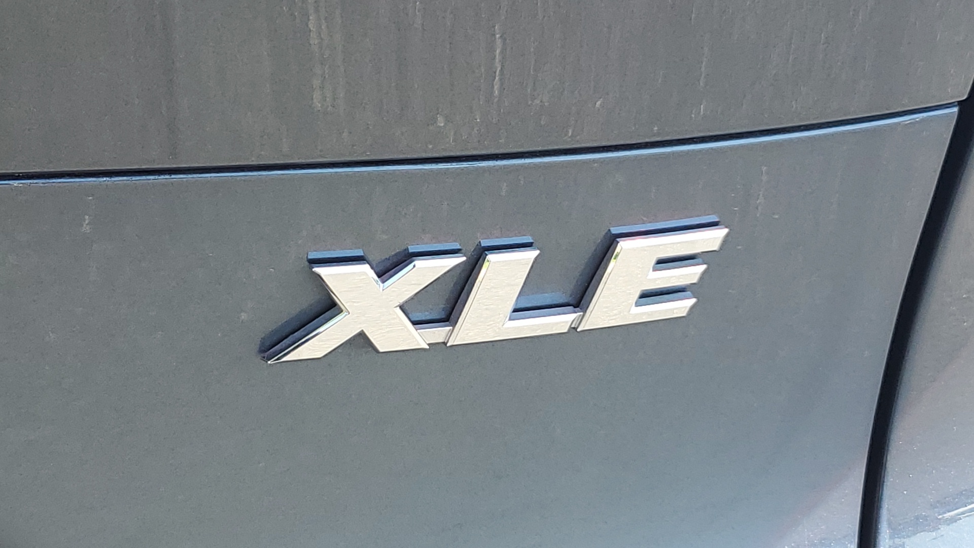 2024 Toyota Venza XLE photo 4