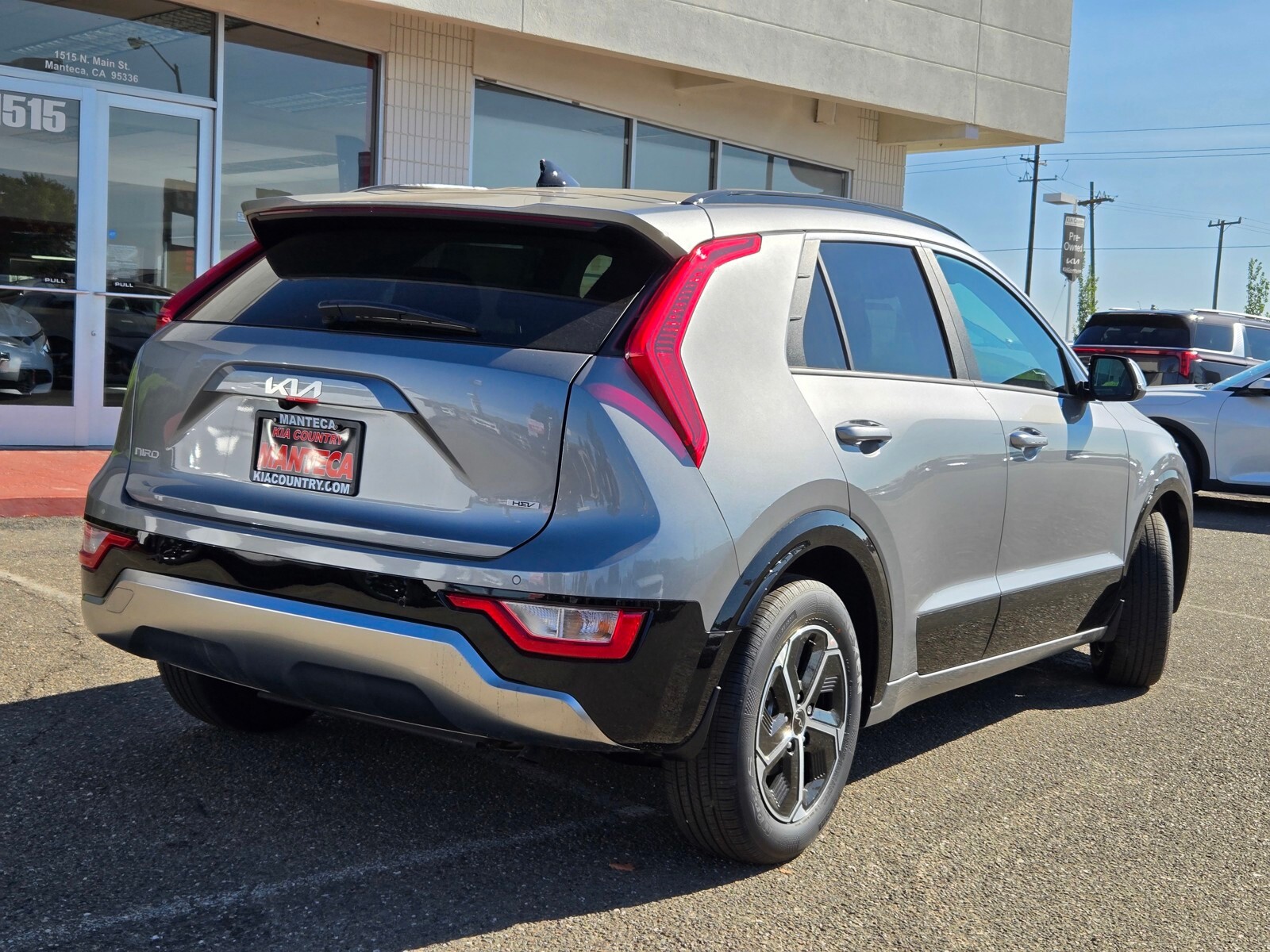 2025 Kia Niro SX photo 3