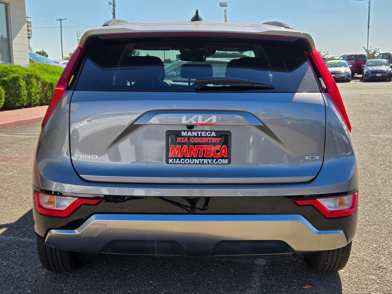 2025 Kia Niro SX photo 4