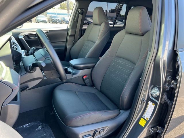 2024 Toyota RAV4 Prime SE photo 12