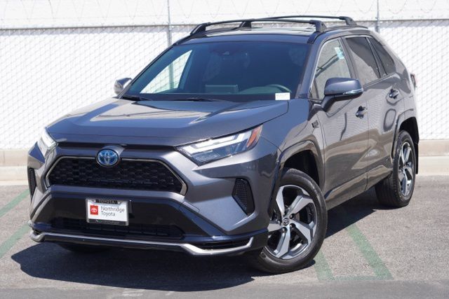2024 Toyota RAV4 Prime SE photo 2