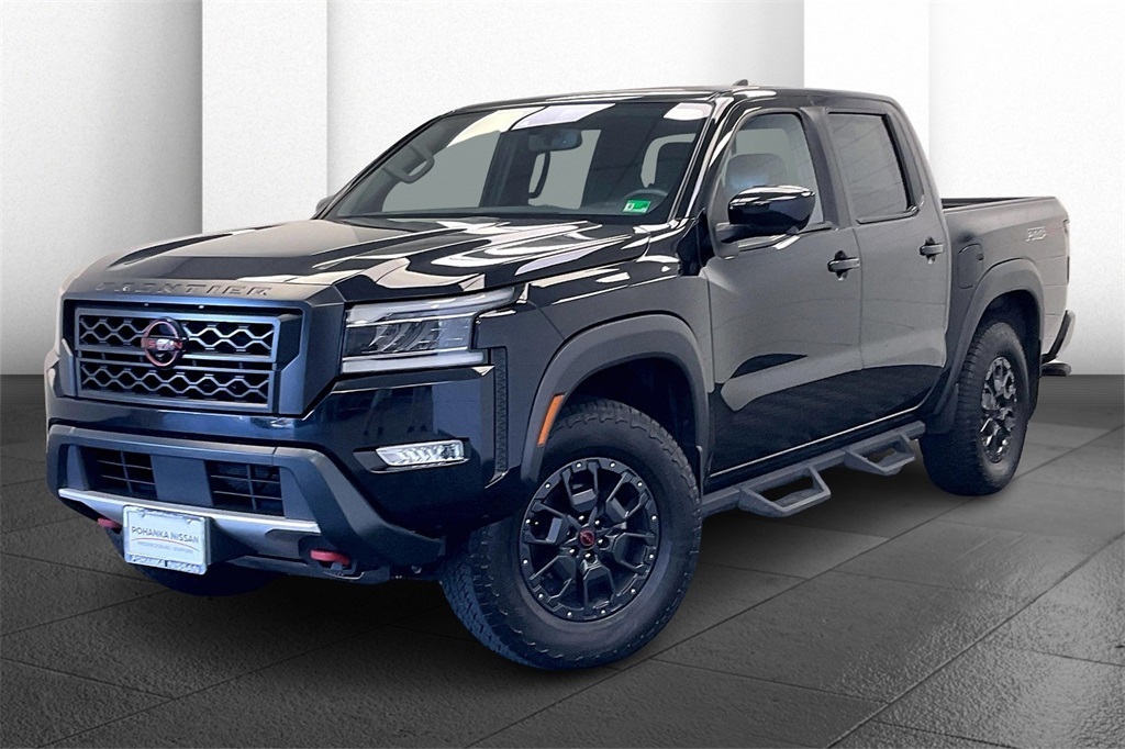 2022 Nissan Frontier PRO-4X photo 2